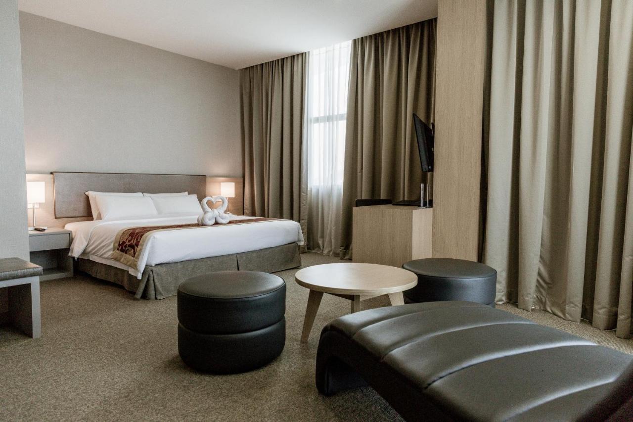 Hotel N°5 Kota Kinabalu Zewnętrze zdjęcie