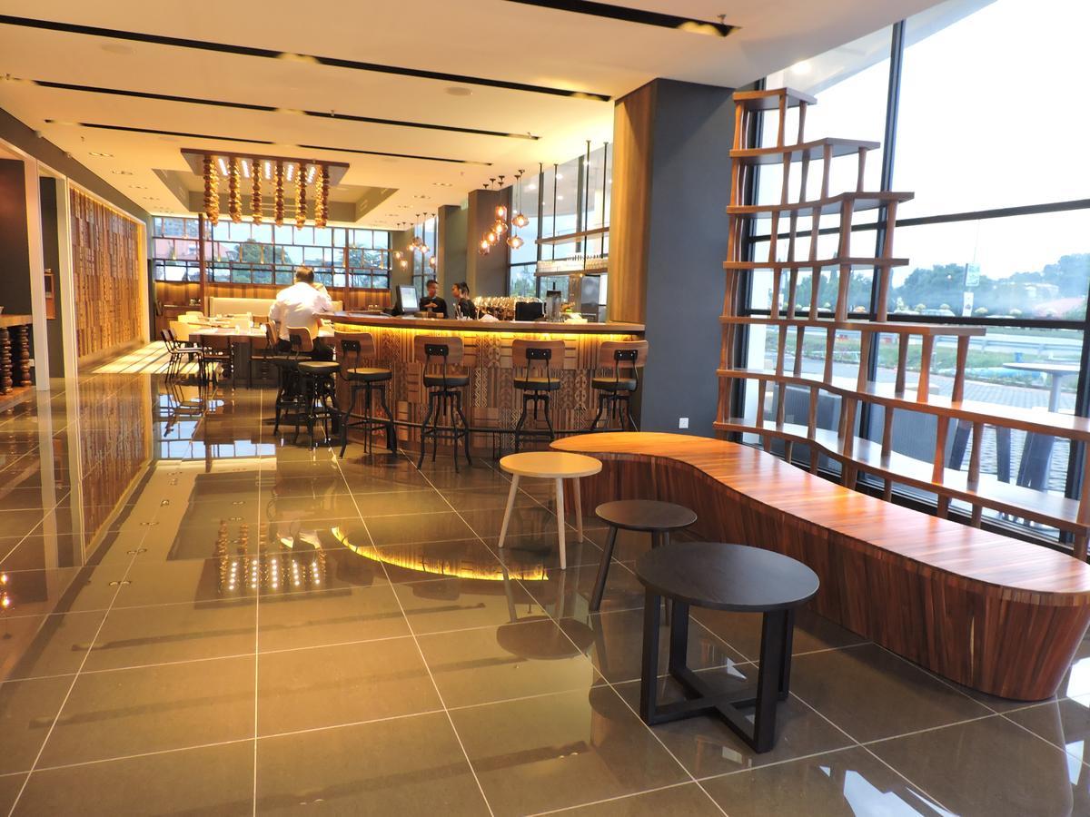 Hotel N°5 Kota Kinabalu Zewnętrze zdjęcie