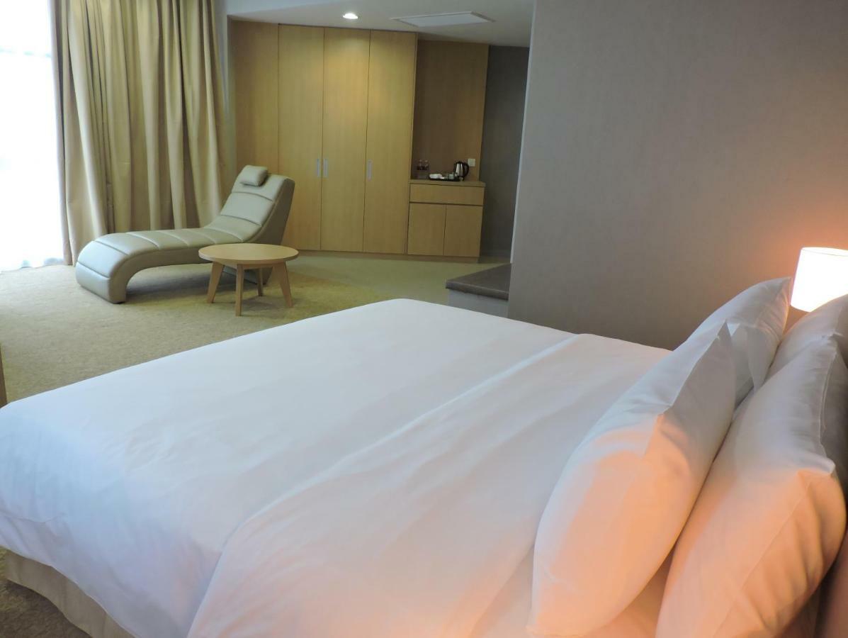 Hotel N°5 Kota Kinabalu Zewnętrze zdjęcie